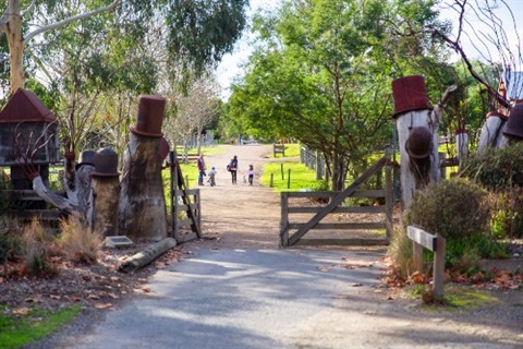 Edendale-gates-web.jpg