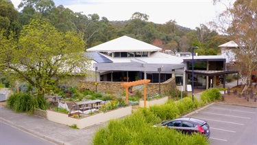 Hurstbridge Hub exterior